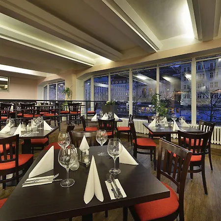 Ea Jessenius Hotel 3*
