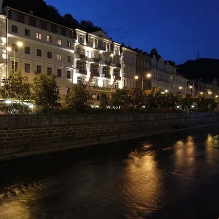 Ea Jessenius Hotel