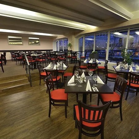 Ea Jessenius Hotel