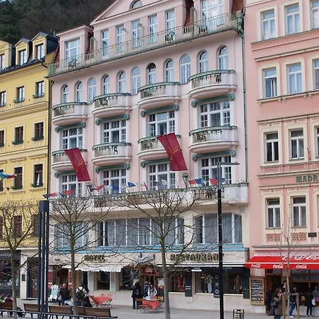 Hotel Ea Jessenius 3*